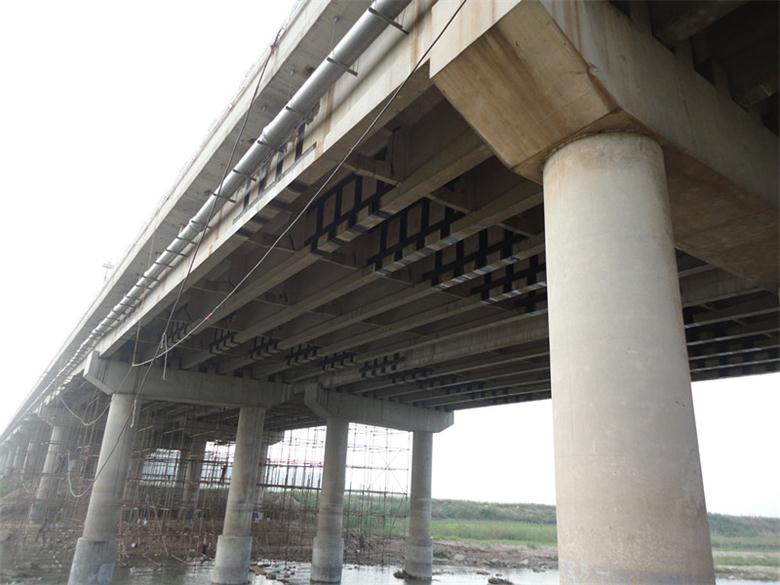 桥梁建设出现开裂要怎么处理？