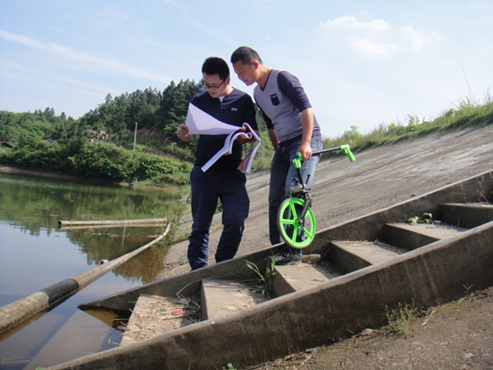 岳阳审计关注水库加固，加固水库就用碳纤维布